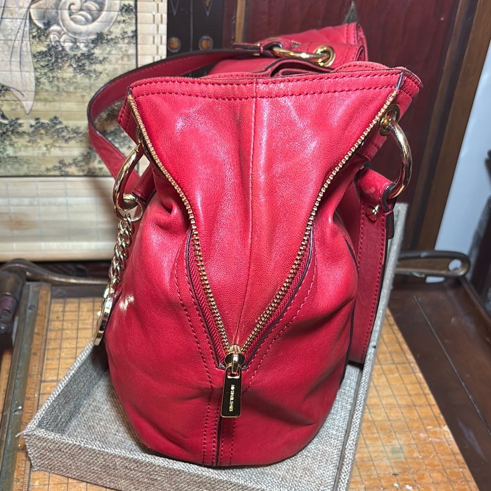 MICHAEL Michael Kors Red Leather Hobo Shoulder Bag - Picture 4 of 15
